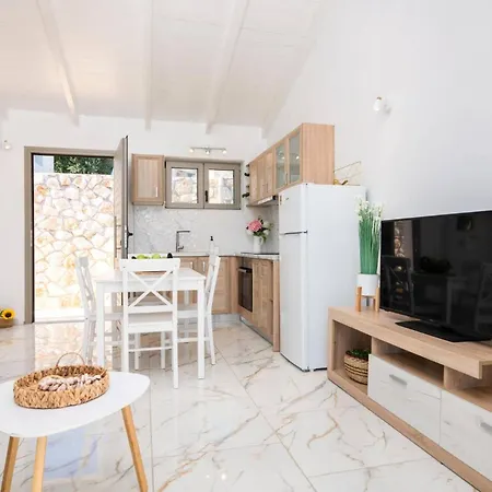 Chrysso Horio 1 By Villa *